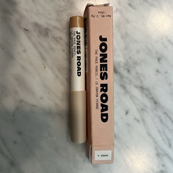 Jones Road face pencil - Picture 3 of 5